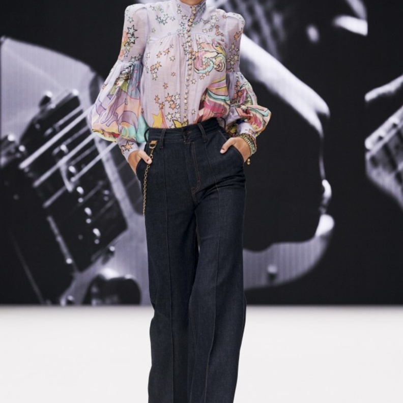 قميص ملون مميّز من Zimmermann