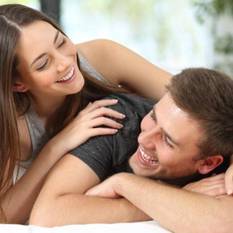 أحاديث لا تتوقف عند الأزواج السعداء أبداً