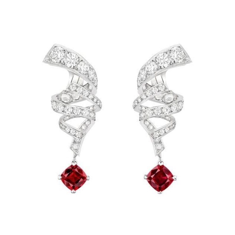 أقراط من شوميه  Chaumet