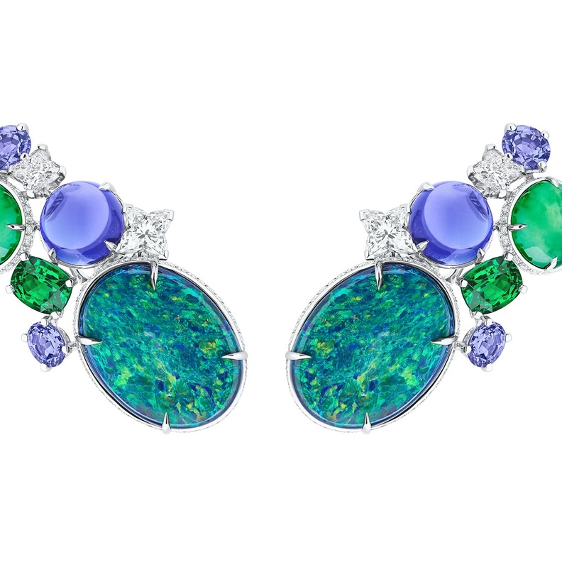 أقراط من لويس فويتون  Louis Vuitton