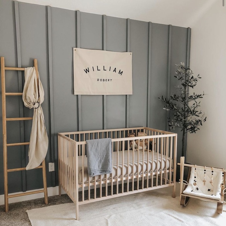 الخشب مع اللون الأخضر خيار رائع لغرف الأطفال