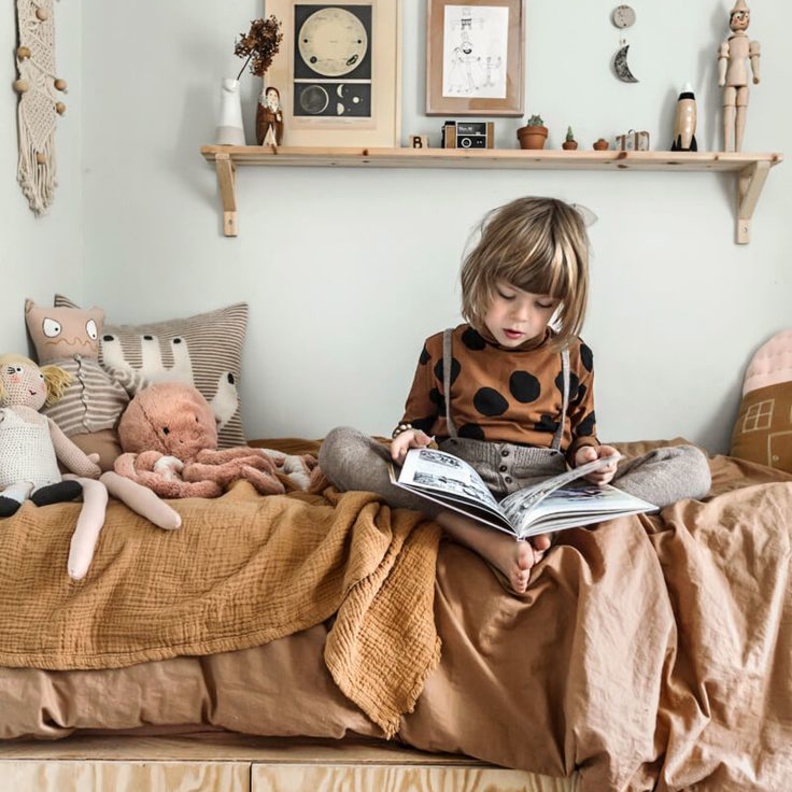 الرفوف تحفظ غرف الأطفال من الفوضى