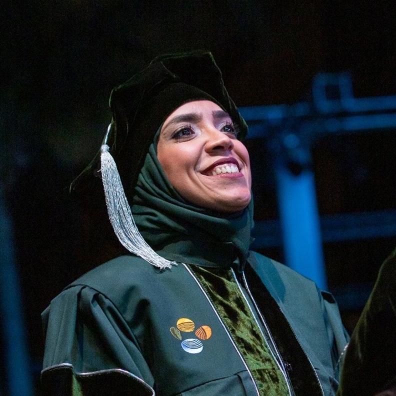 تعرفوا على "لينة عيوني" الملقبة بـ "السيف الفولاذي" أول سعودية حاصلة على الدكتوراه في علم المحيطات الفيزيائي