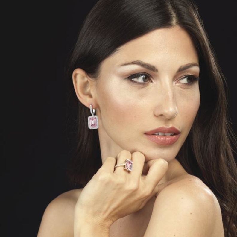 الصورة من موقع Briony Raymond