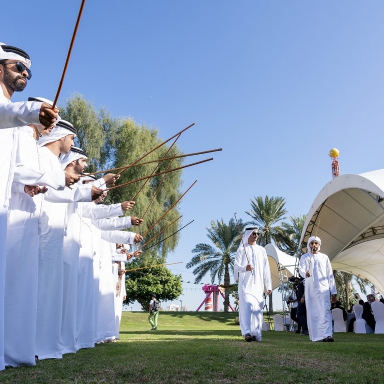 العروض الفلكولورية والتراثية الإماراتية في عيد الأتحاد الخمسين