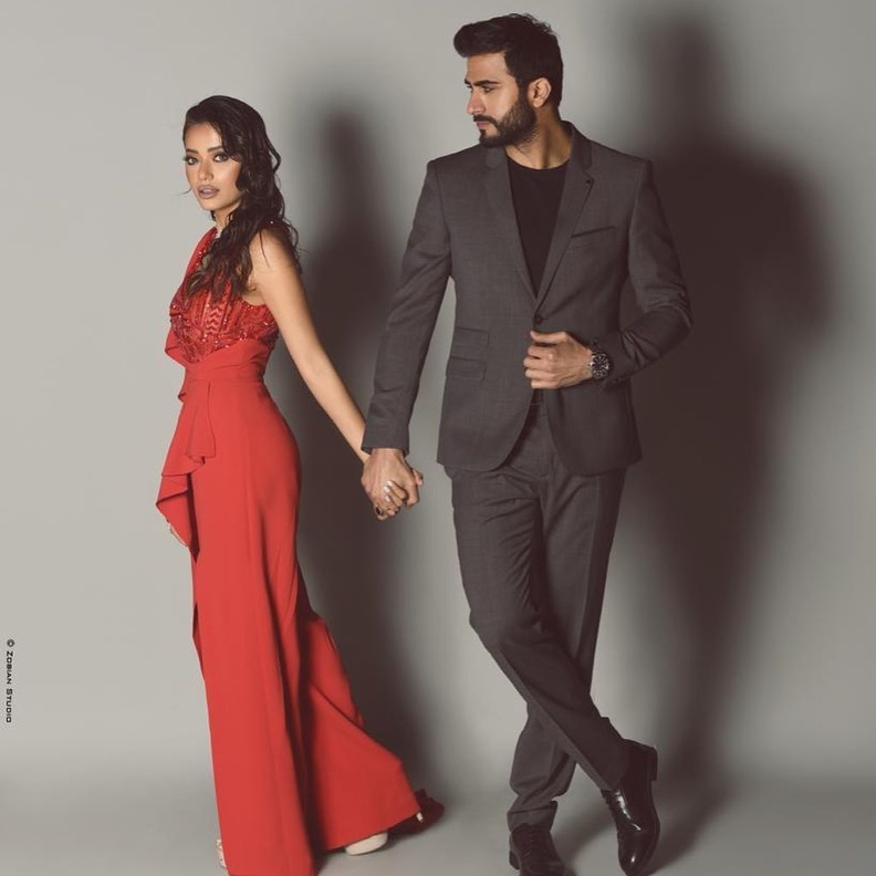 الفنانة رحمة رياض مع العريس- الصورة من انستغرام الفنانة