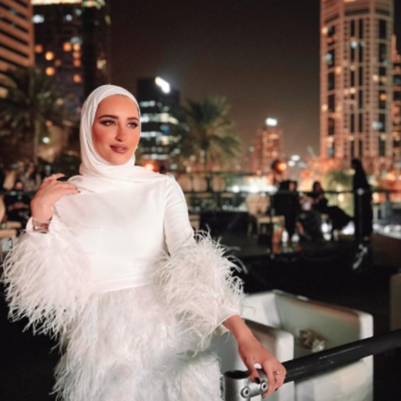 أزياء سهرة محتشمة للمحجبات لاحتفالات رأس السنة 2022 