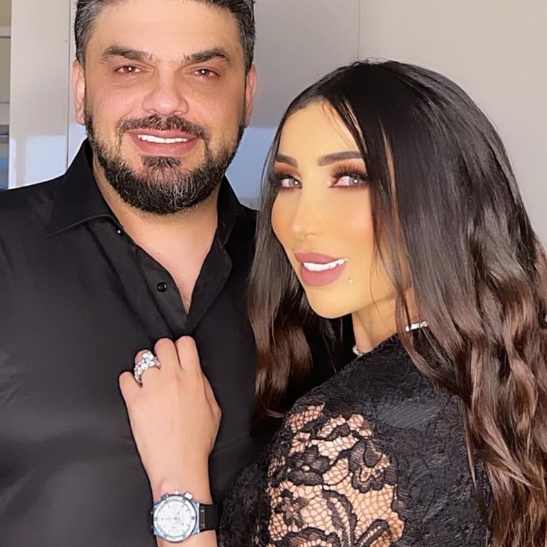 دنيا بطمة سرقت محمد الترك من زوجته منى السابر- انستغرام دنيا بطمة.