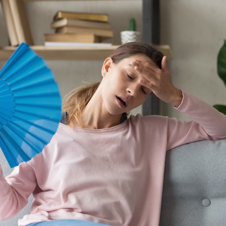 ماهو سبب التعرق الزائد قبل نزول الدورة الشهرية