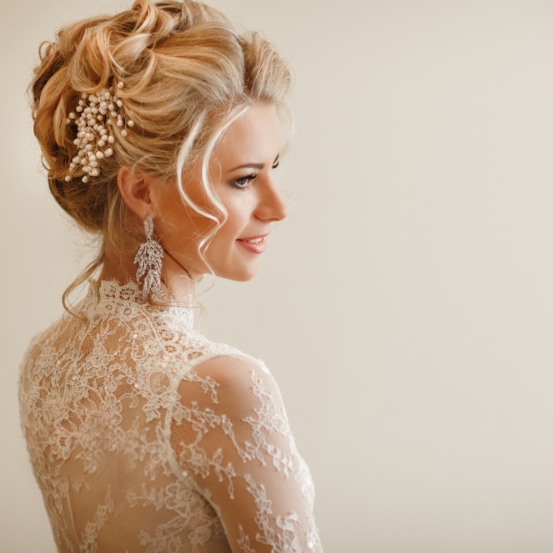 صبغات شعر للعروس باللون الاشقر الذهبي