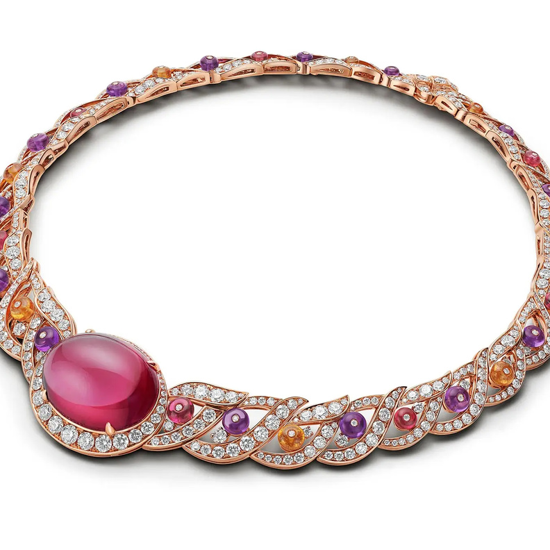 عقد من بولغري  Bvlgari