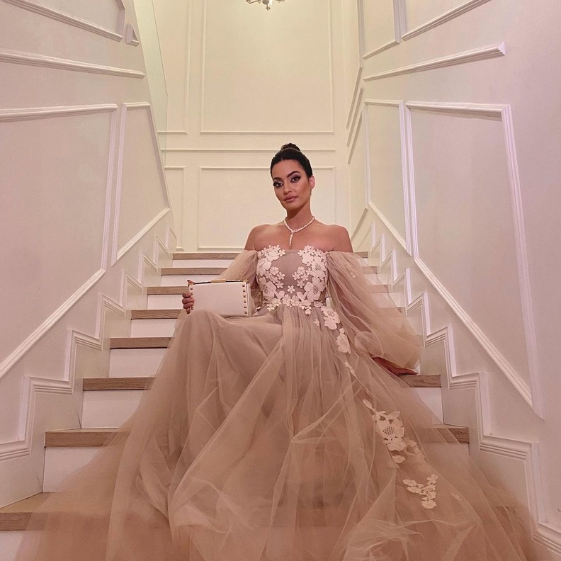 فساتين خطوبة من مدونات الموضة انستقرام@karenwazen