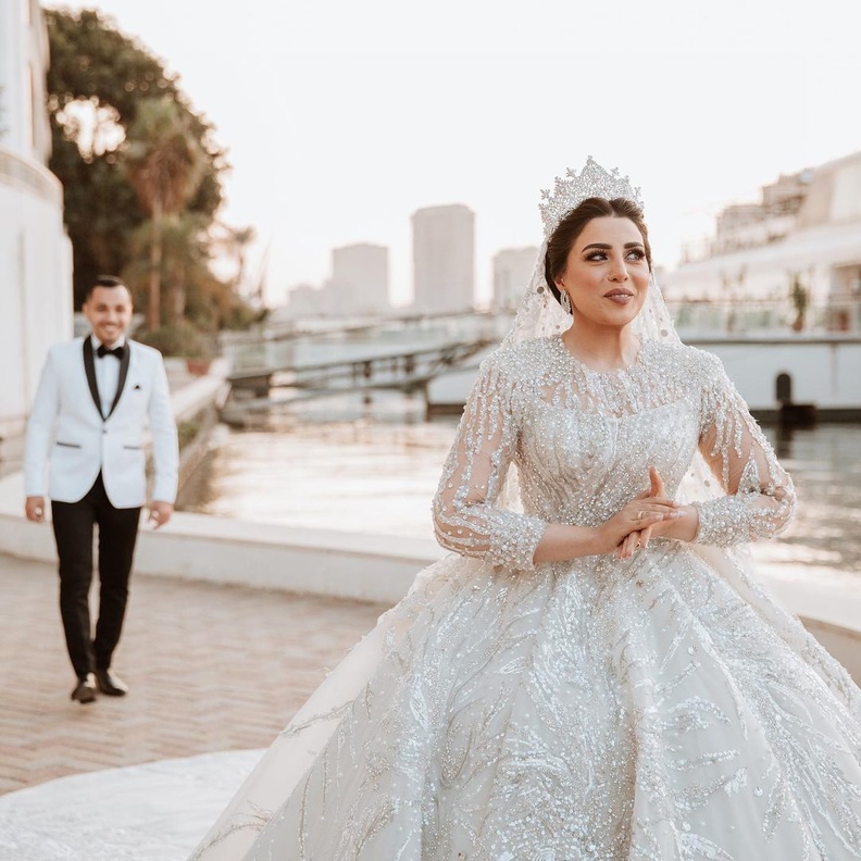 فساتين زفاف للمحجبات انستقرام@ayamakramofficial