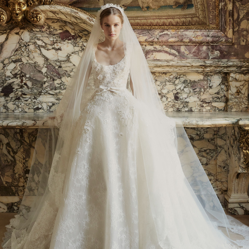 فساتين زفاف 2022@eliesaab