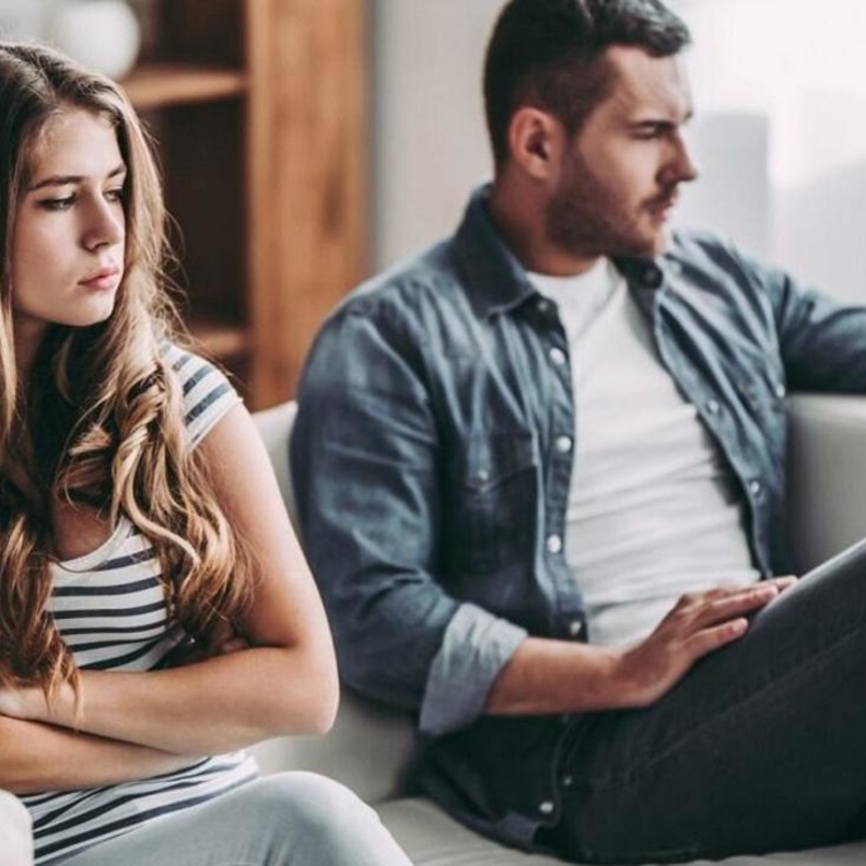 ما هي اسباب الانفصال العاطفي بين الزوجين وكيف يمكن تخطيه