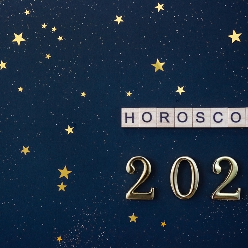 ماذا ينتظر كل برج في 2022