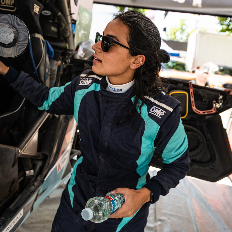 مشاعل العبيدان وصفت حصولها على ترخيص المشاركة في رالي داكار بمثابة الحلم الذي تحقق