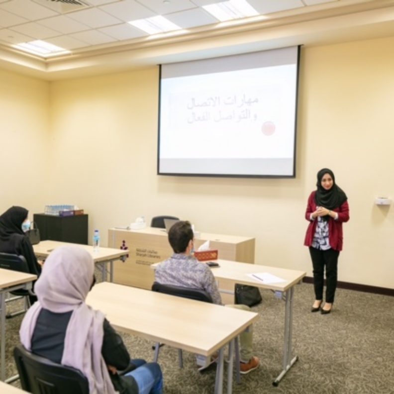 ملتقى الدليل المهني يكشف للباحثين عن عمل أسرار الحصول على الوظائف واستثمار الفرص