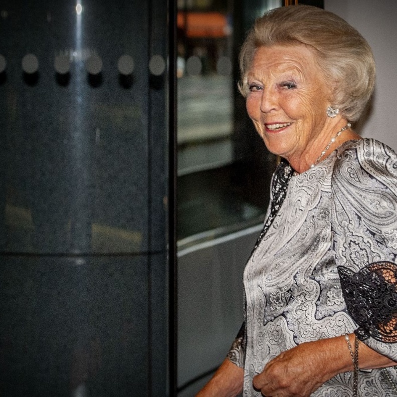 إصابة ملكة هولندا السابقة بفيروس الكورونا