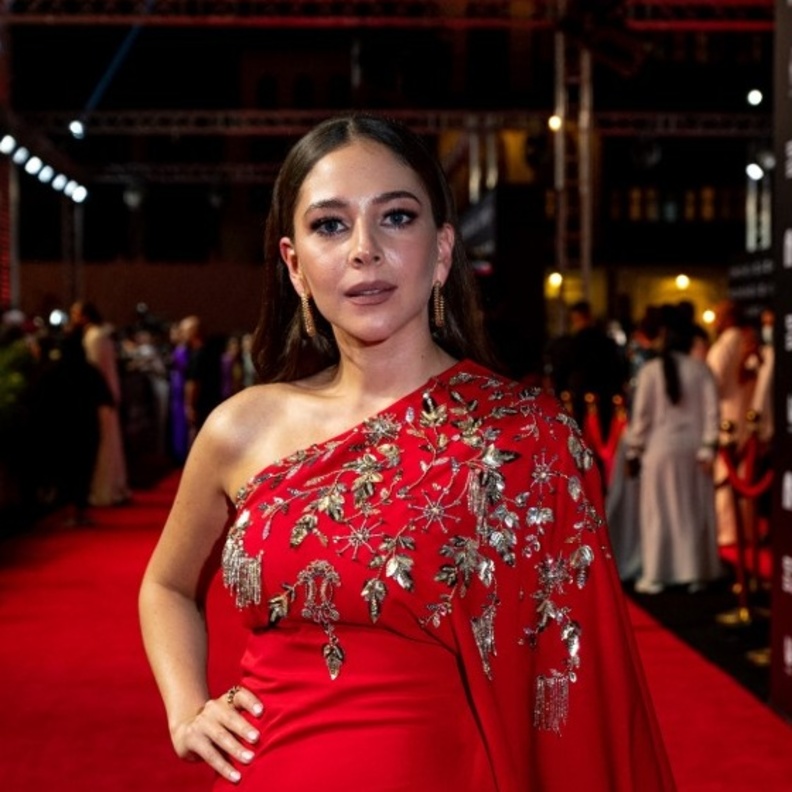 إطلالات النجمات الجمالية في اليوم الثالث لمهرجان البحر الأحمر السينمائي 