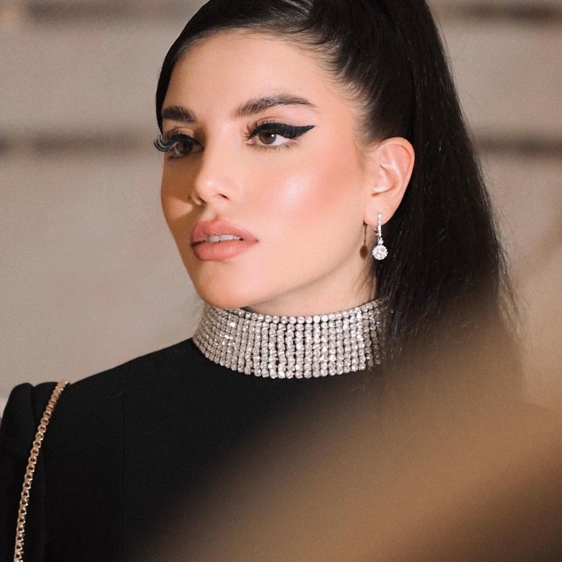 تسريحات شعر راقية لحفل نهاية العام على طريقة سينتيا صموئيل - الصورة من حسابها على انستغرام