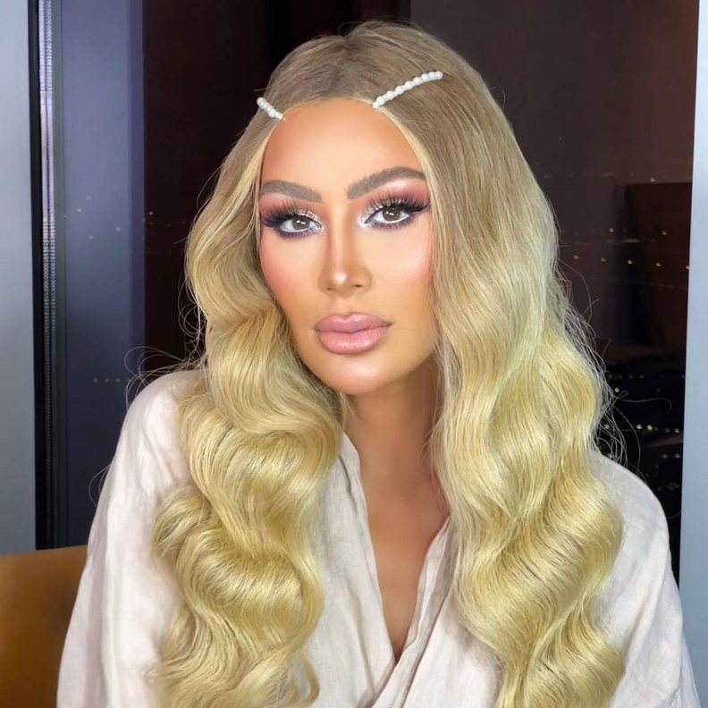 3 تسريحات سهلة وسريعة من وحي النجمات لسهرات راس السنة 2022