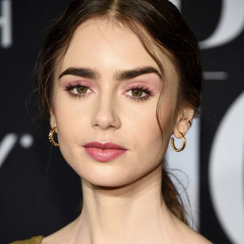  رسمات مكياج ملون للسهرات مع التدرجات الزهرية بأسلوب ليلي كولينز