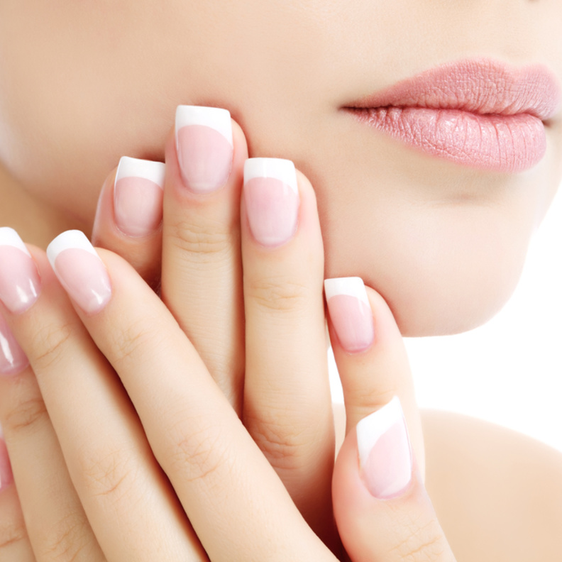 طريقة تطبيق مناكير لاصلاح الاظافر