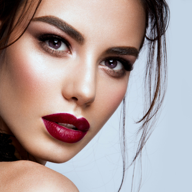 مكياج مثالي لتنحيف الوجه