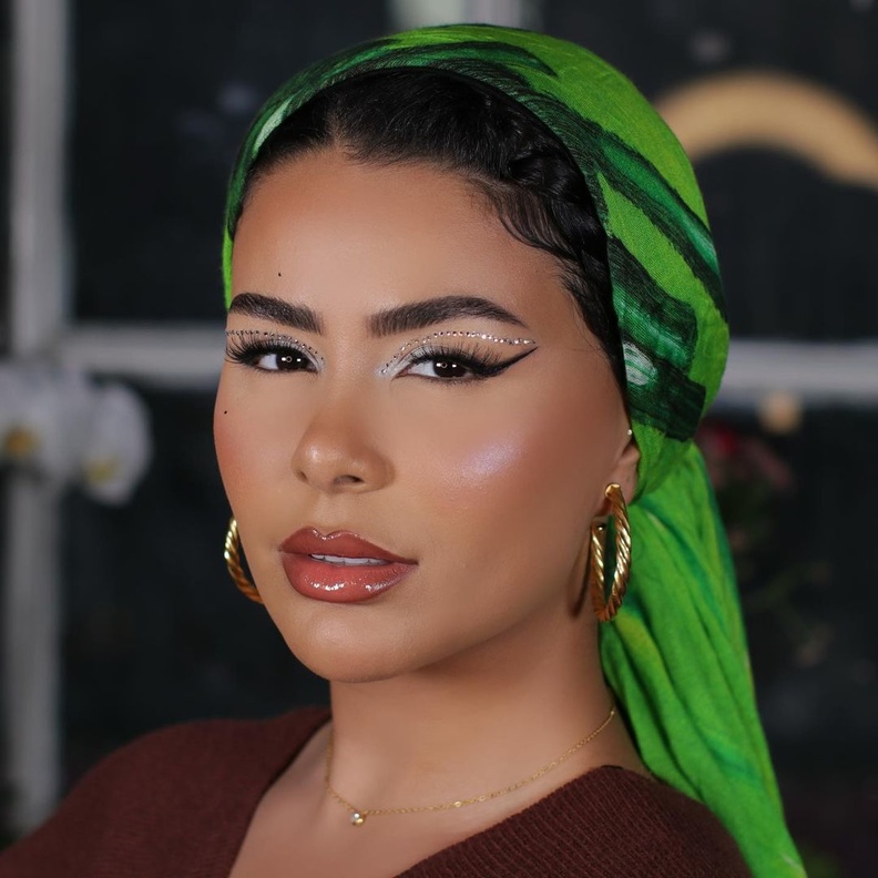  مكياج مناسب للسهرة على طريقة حبيبة داسليفا - الصورة من حابها على انستغرام