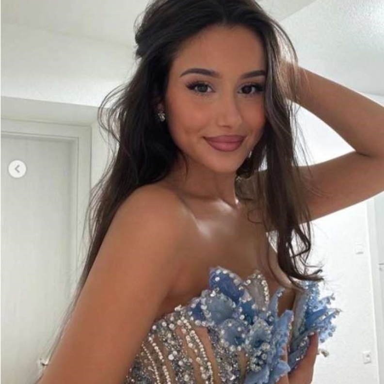 عروس تمنع صديقتها عارضة الأزياء من حضور زفافها