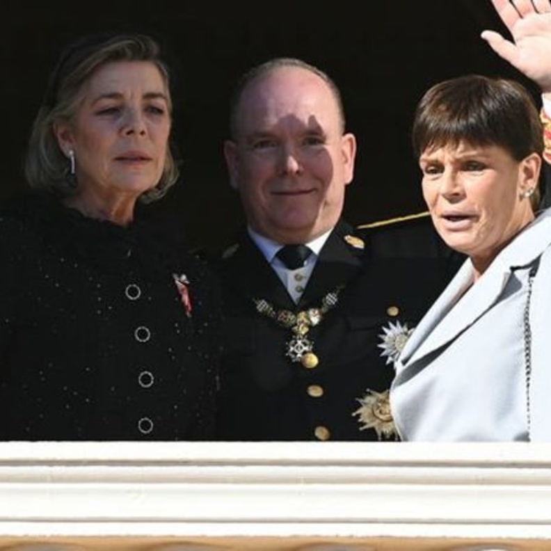 شقيقتا الأمير ألبرت أصبحن يقمن بدور السيدة الأولى بدلا من الأميرة تشارلين 