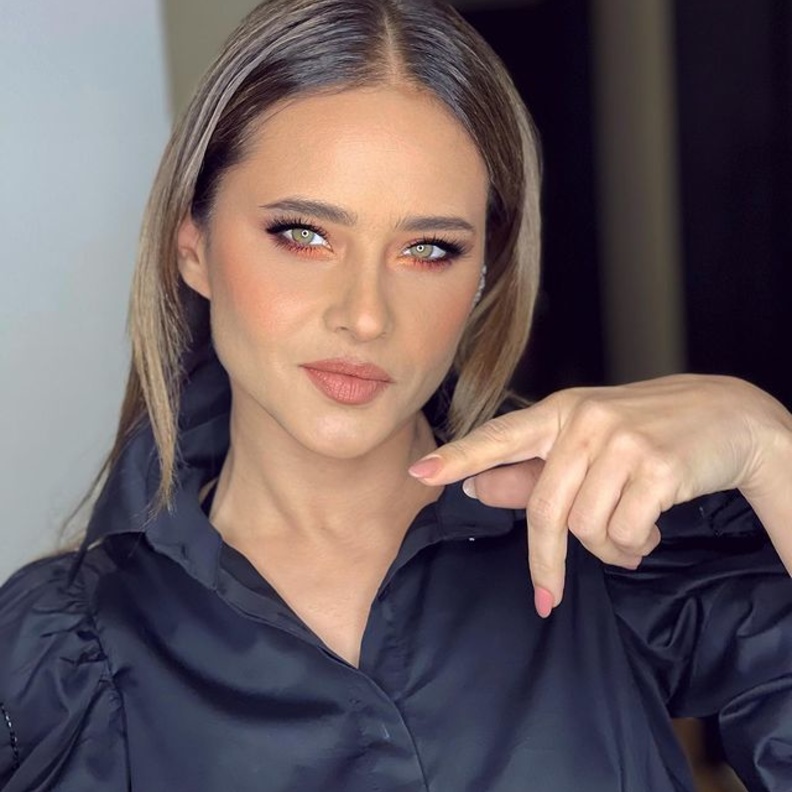 أفضل اطلالات نيللي كريم الجمالية بمناسبة عيد ميلادها