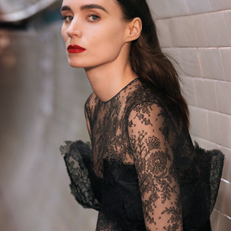 محاور المشاهير عدنان الكاتب يحاور "روني مارا" Rooney Mara