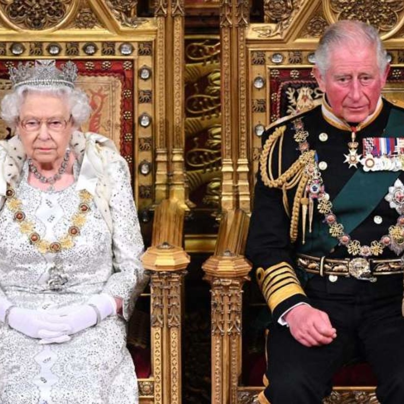مقربون ينصحون الملكة بمنح الأمير تشارلز صلاحيات الملك