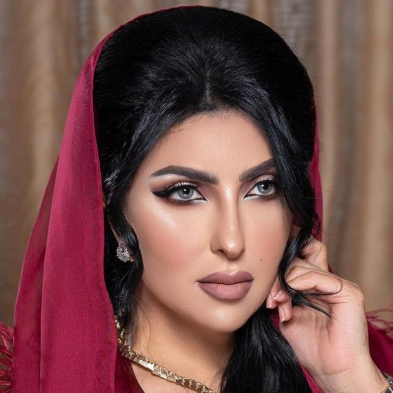 زينب العسكري