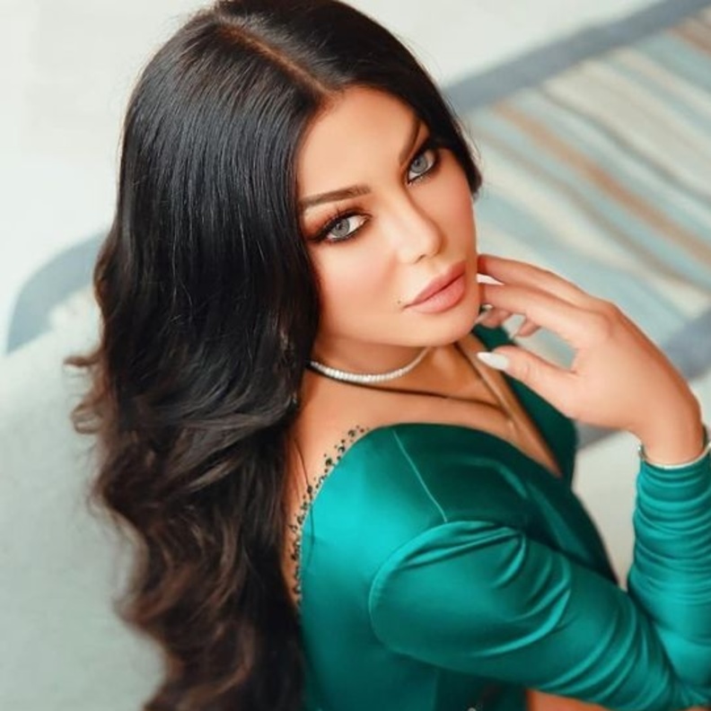 نجمات سرقن الأنظار بجمالهن في 2021 وأبرز إطلالاتهن