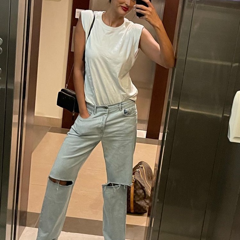 إطلالة ريم السعيدي بلوك كاجوال ومريح