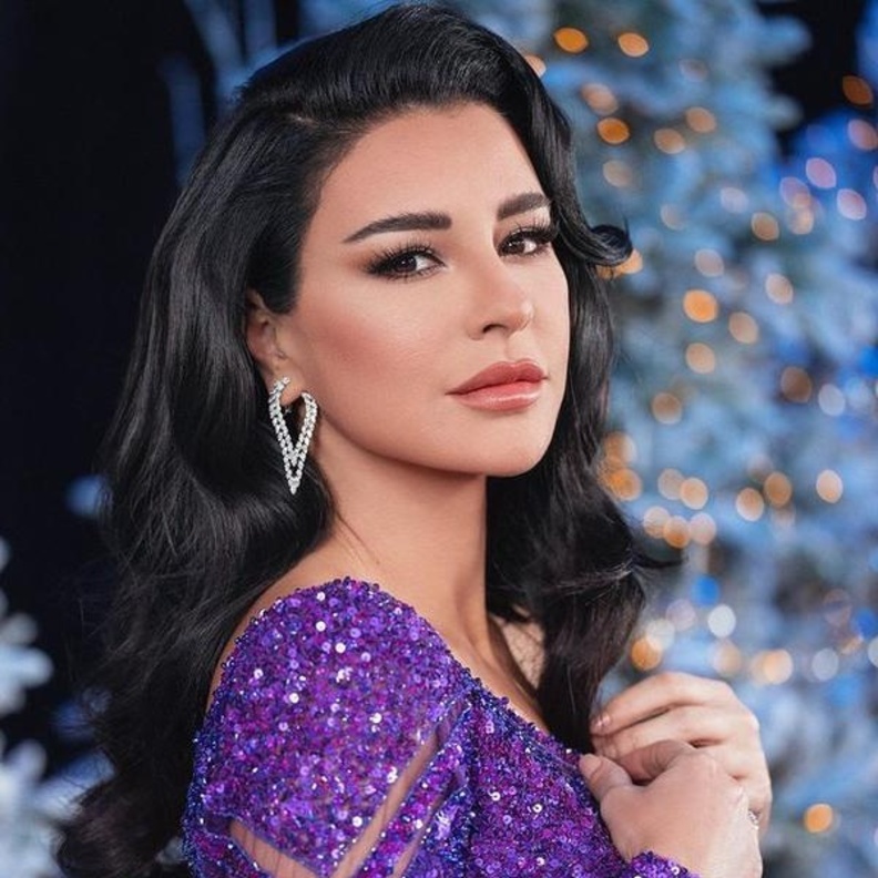 إطلالات جمالية ملفتة لسهرة رأس السنة 2022 من وحي أحدث اطلالات النجمات 2022