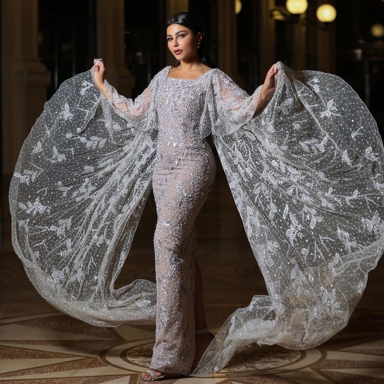 فساتين سهرة شتوية مستوحاة من إطلالات مهيرة عبد العزيز