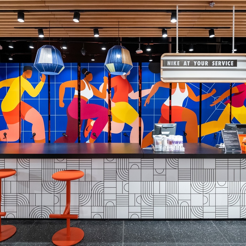 افتتحت علامة Nike متجر NIKE LIVE الأول لها في المنطقة، في دبي مارينا مول مول في 30 نوفمبر 2021.