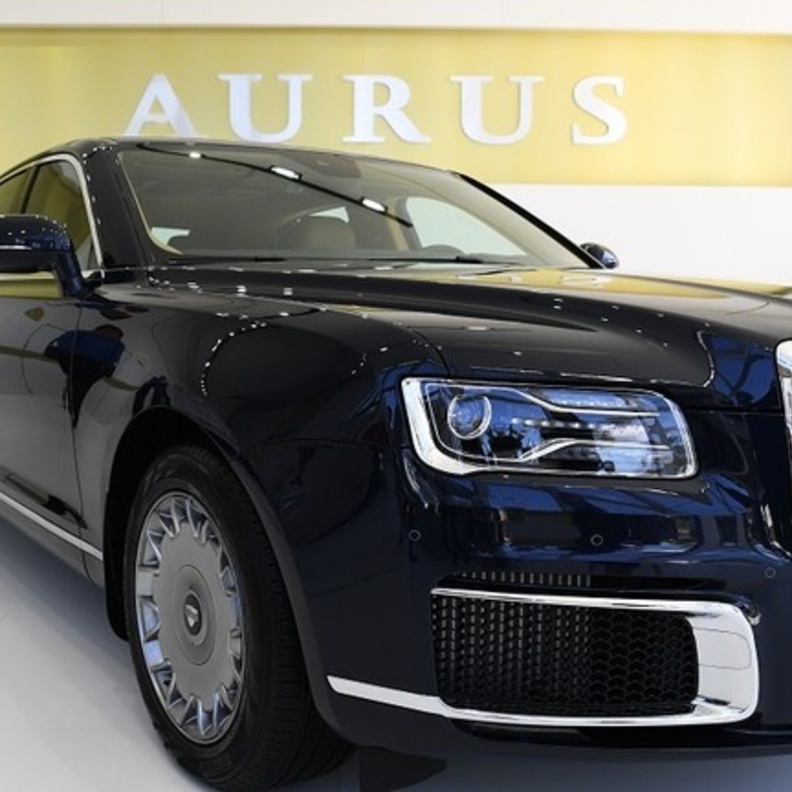 سيارات Aurus الفاخرة تصل منطقة الخليج العربي