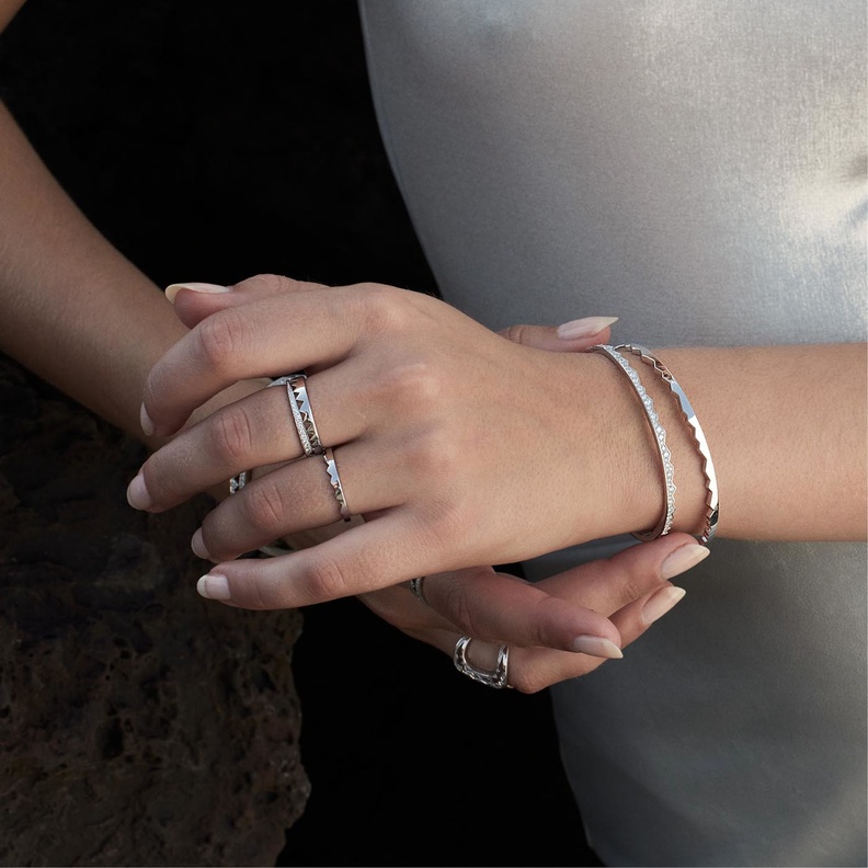 "أكيليس" تحطّ رحالها في دبي مول