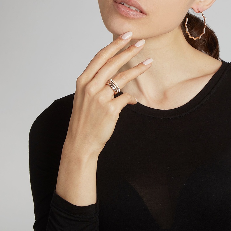 خواتم ذهب نحيفة مثالية لصيحة التكديس