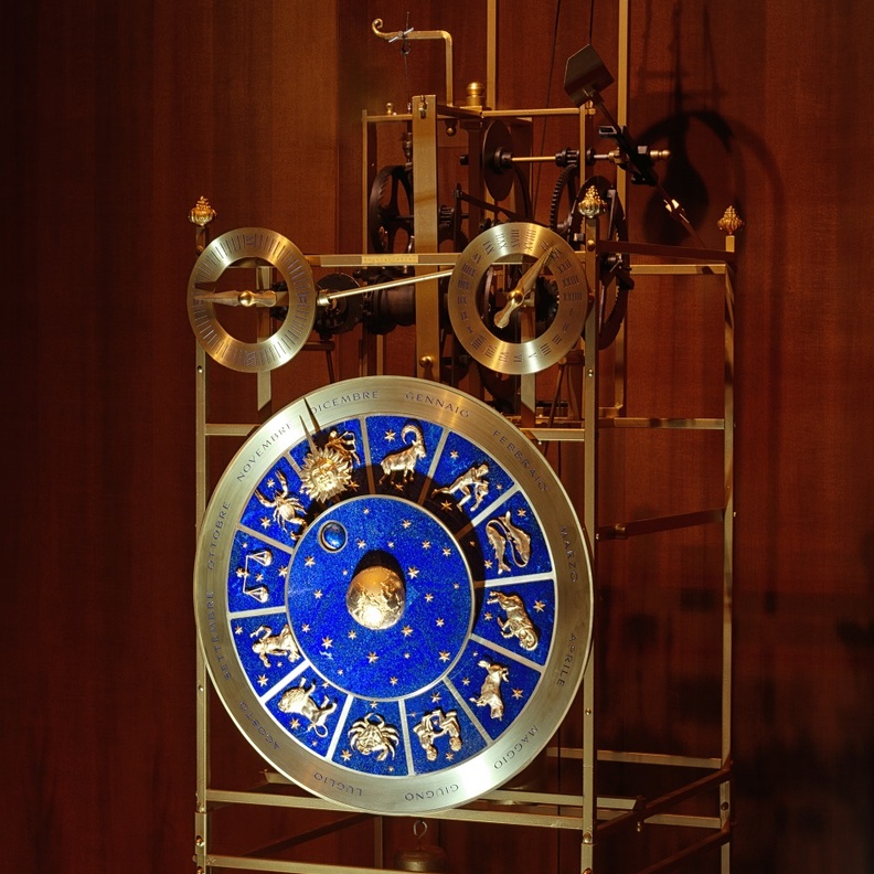 "دولتشي أند غابانا" تتبرّع بساعة Chiaravalle الأيقونية لمكتبة Ambrosiana