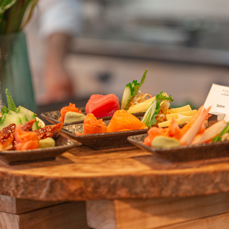 ديوكس النخلة يطلق قائمة سوشي فاخرة للمرة الأولى