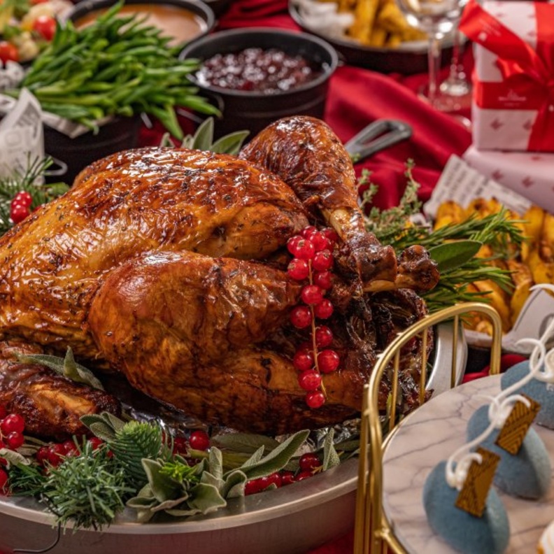 فندق "غراند ميلينيوم الخليج التجاري" يحتفل بروعة عطلات الموسم