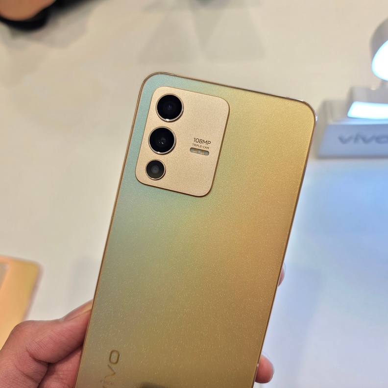 Vivo تنافس أحدث هواتف سامسونغ بجهاز جديد