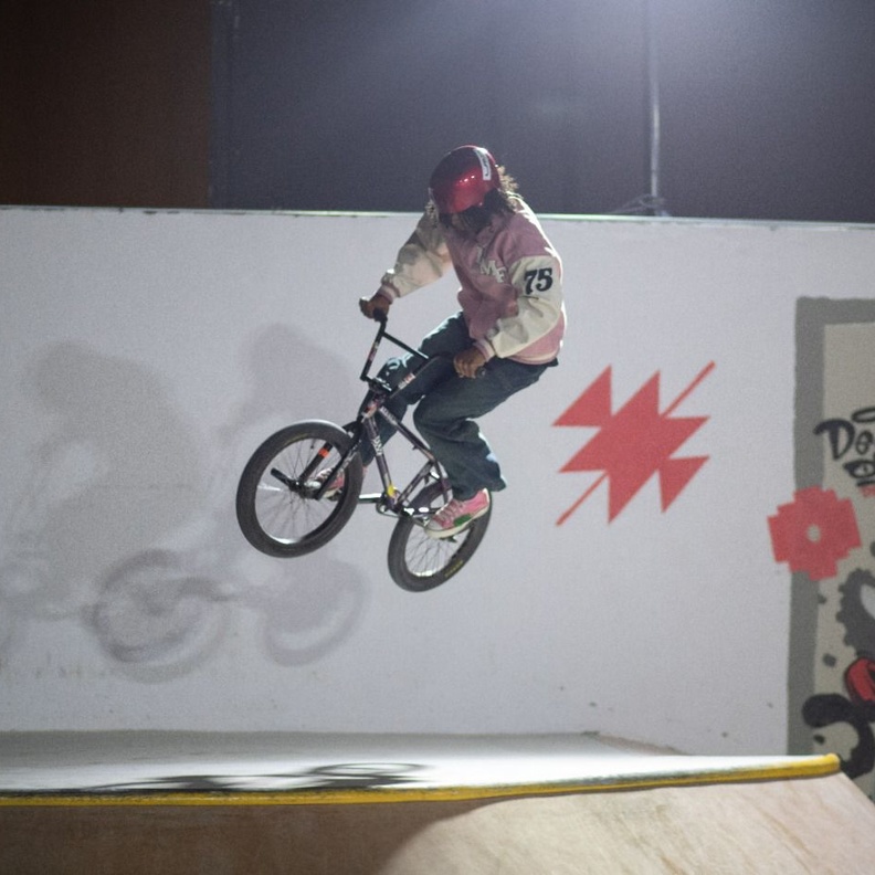 فعالية "بوليفارد سكيت بارك" تستقطب محبي التزلج من زوار موسم الرياض