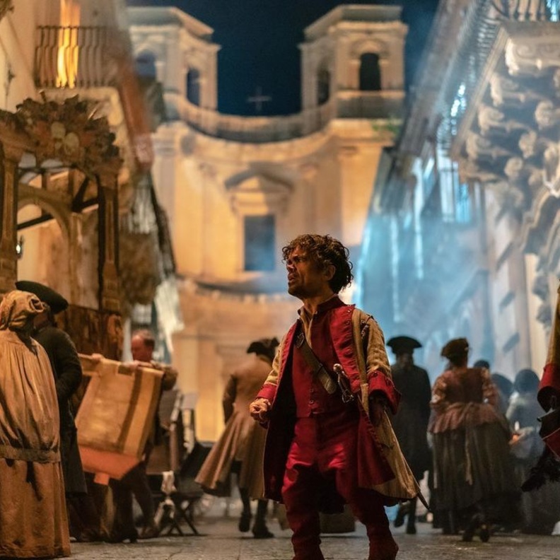 "سيرانو وروكسان".. قصة حب وتضحية من زمن الفروسية بفيلم "Cyrano"